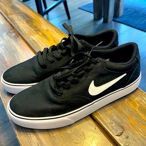 Nike SB Chron 2 Canvas size 10 never worn